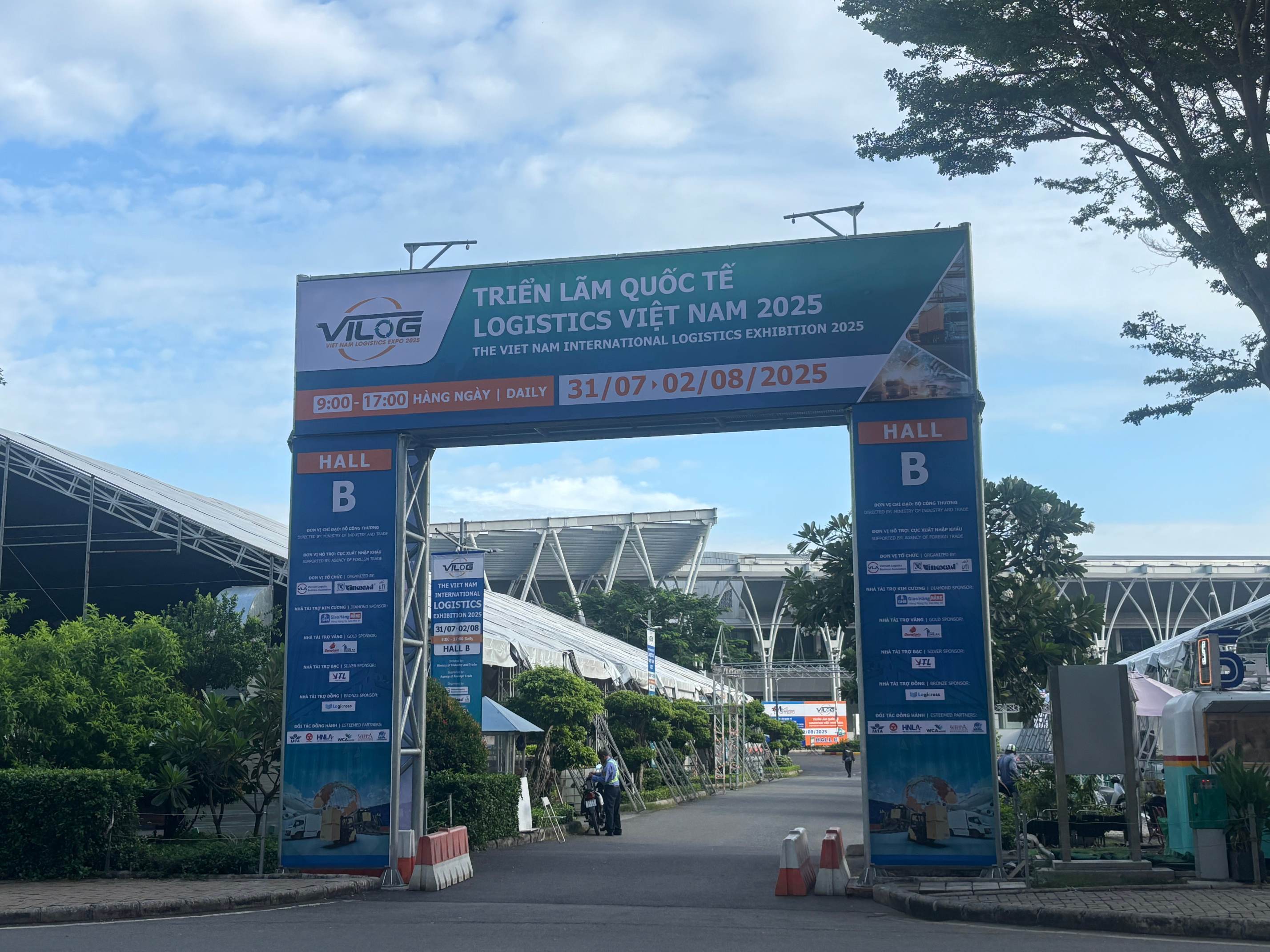 亿控闪耀2025越南（胡志明）国际物流展首日，聚焦绿色物流未来！